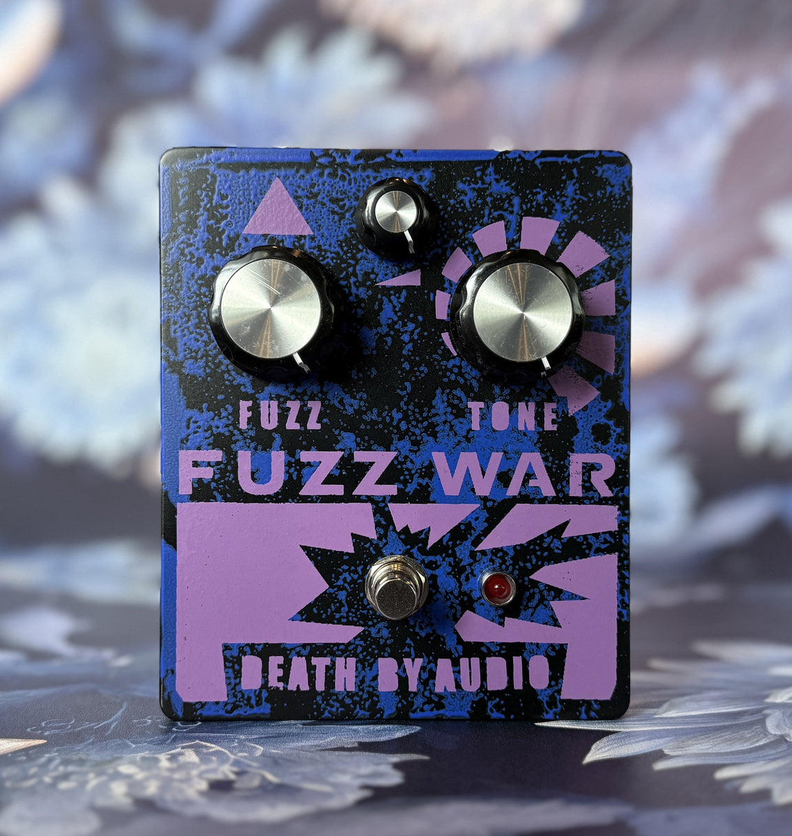 Death By Audio Fuzz War – Used Guitar Effects Pedal (Mint, With Original Packaging)