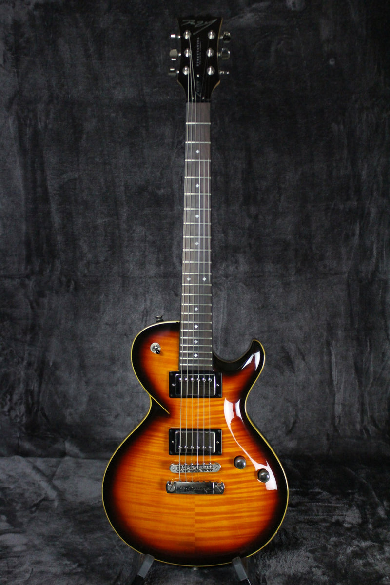 medium_87221289-3687-44aa-82c6