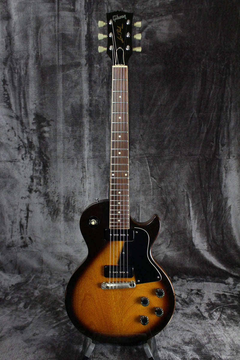 medium_9949f7c3-1414-47a6-9f4b