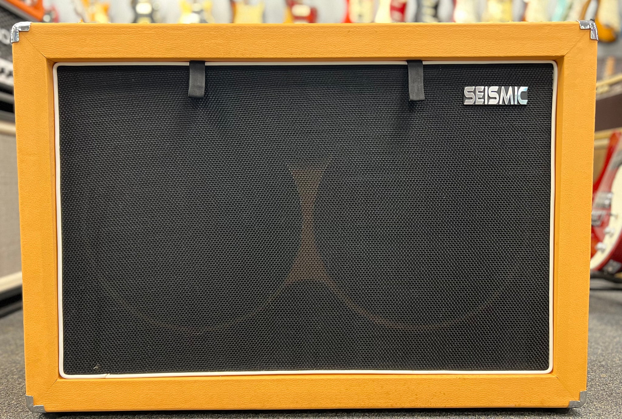 Fashion seismic 2x12 cab