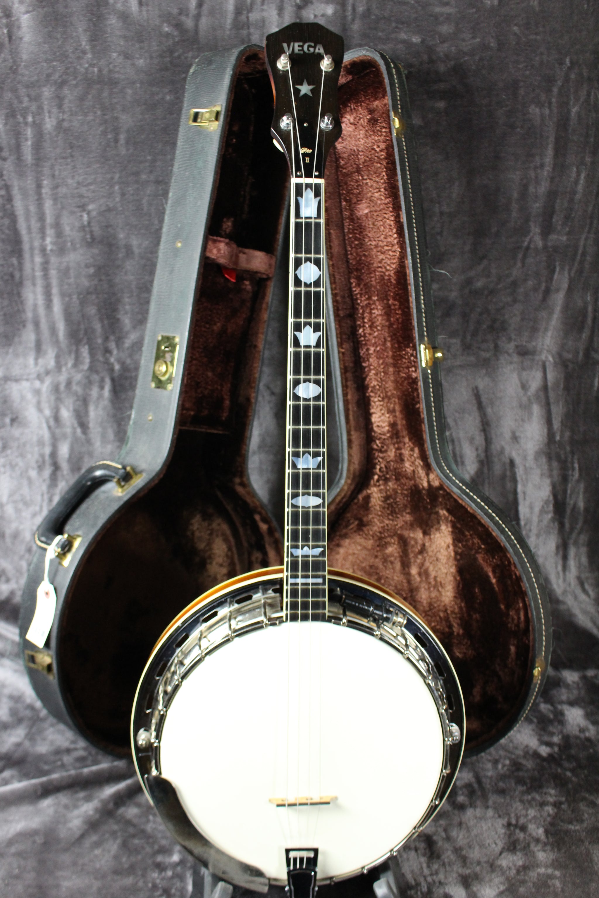 1966 Vega Pro II Tenor Banjo – Empire Guitars