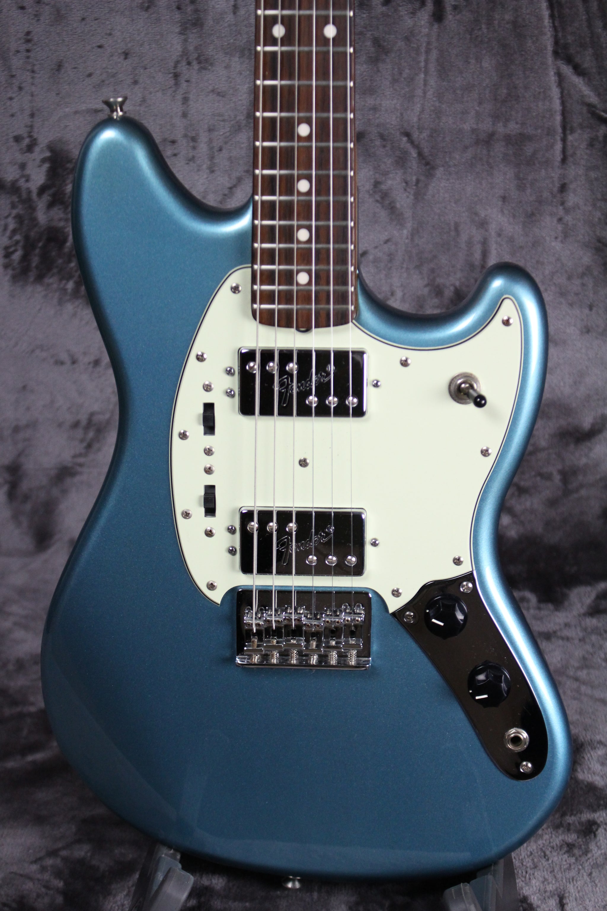 2011 Fender Pawn Shop Mustang Special – Empire Guitars