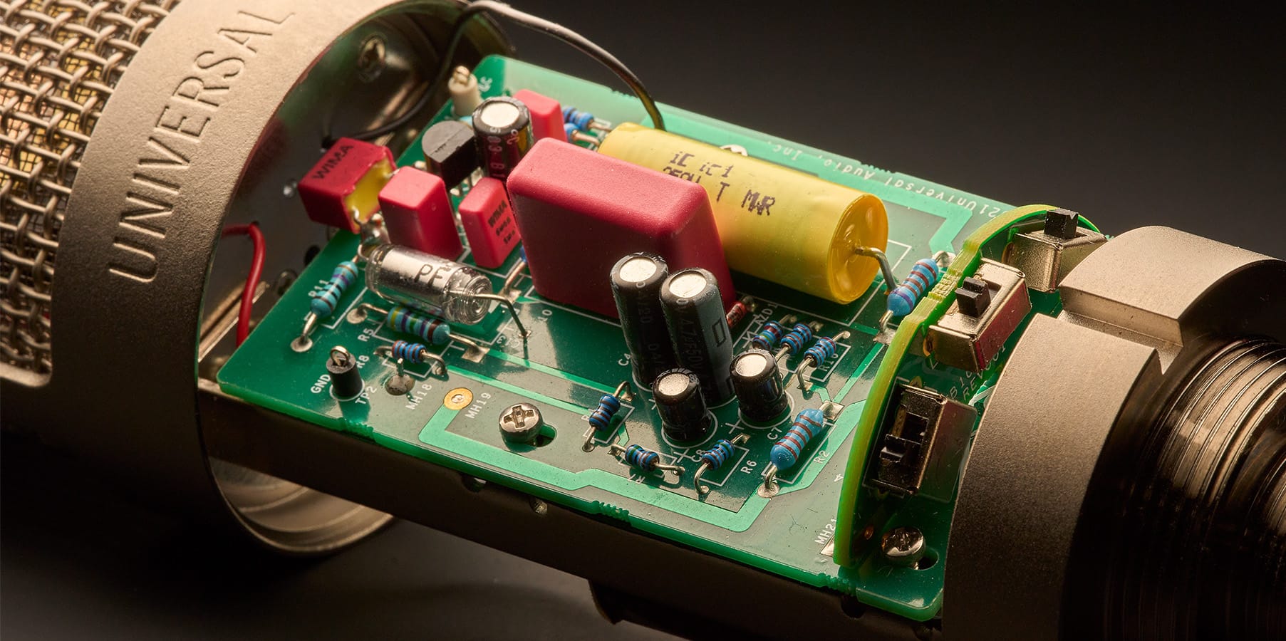 Universal Audio UA Bock 187 – Empire Guitars