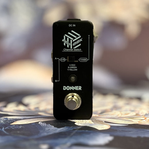 donner aby pedal Box Used – Empire Guitars Asientos LED Light Size:XXS (26