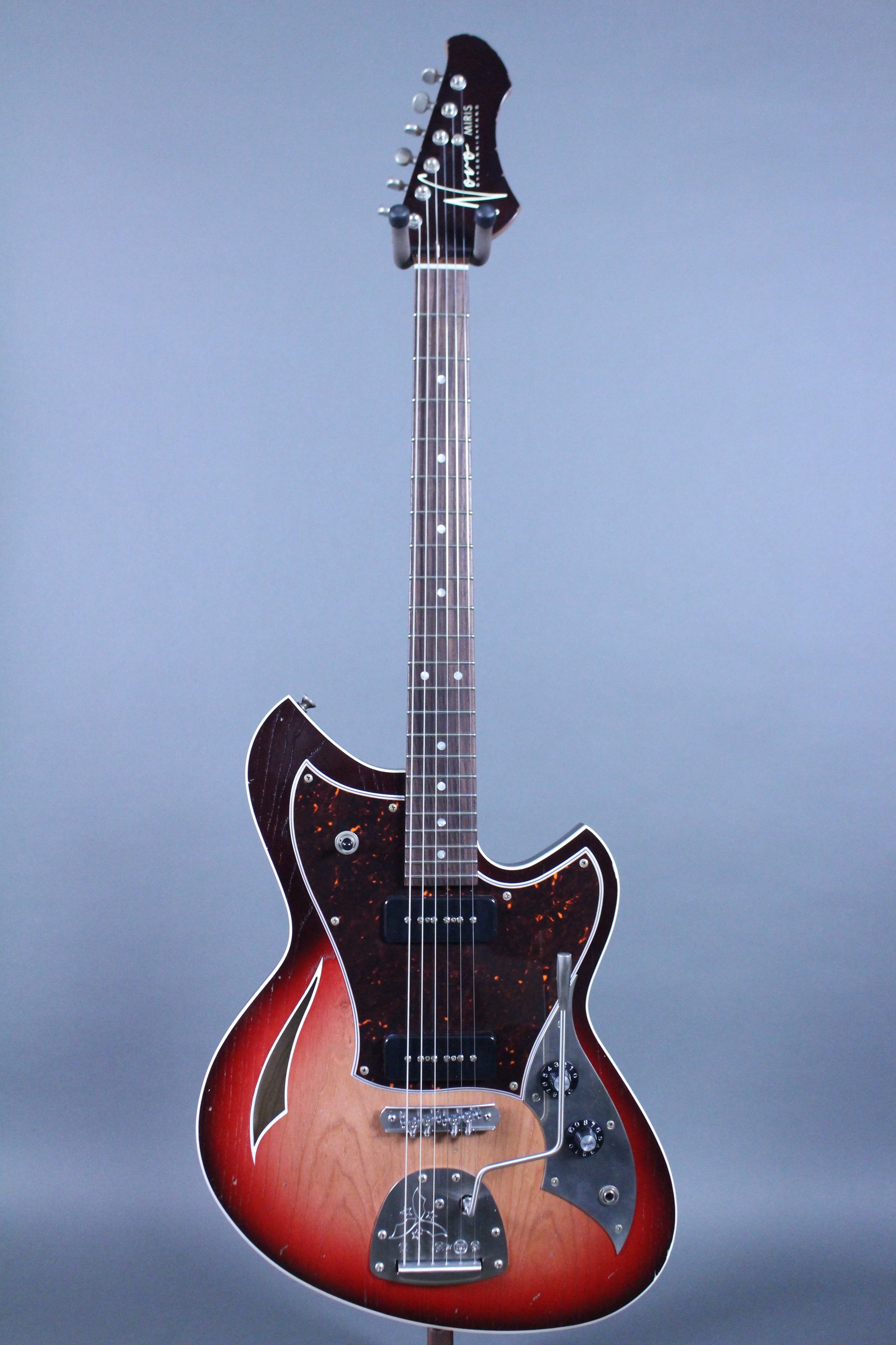 NOVO – Empire Guitars
