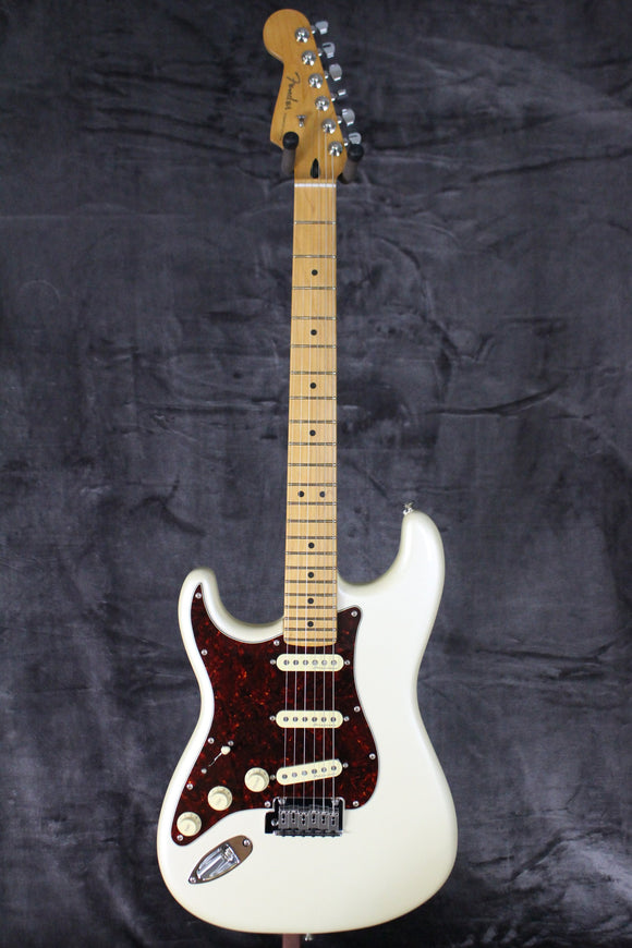 Fender Player Plus Stratocaster Lefty Olympic Pearl