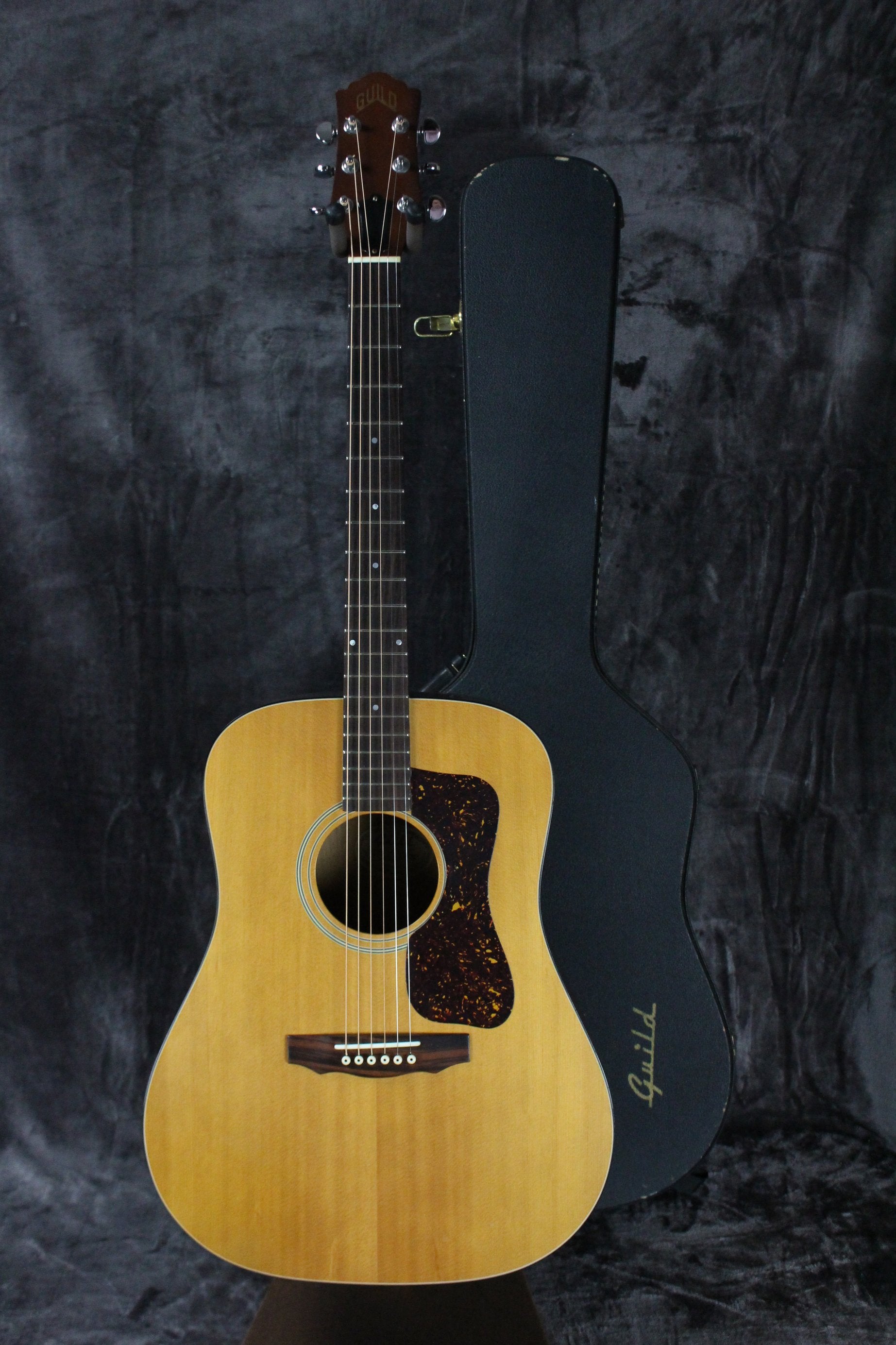 1993 Guild D4 NT – Empire Guitars