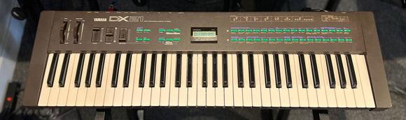 Vintage Yamaha DX21 Keyboard