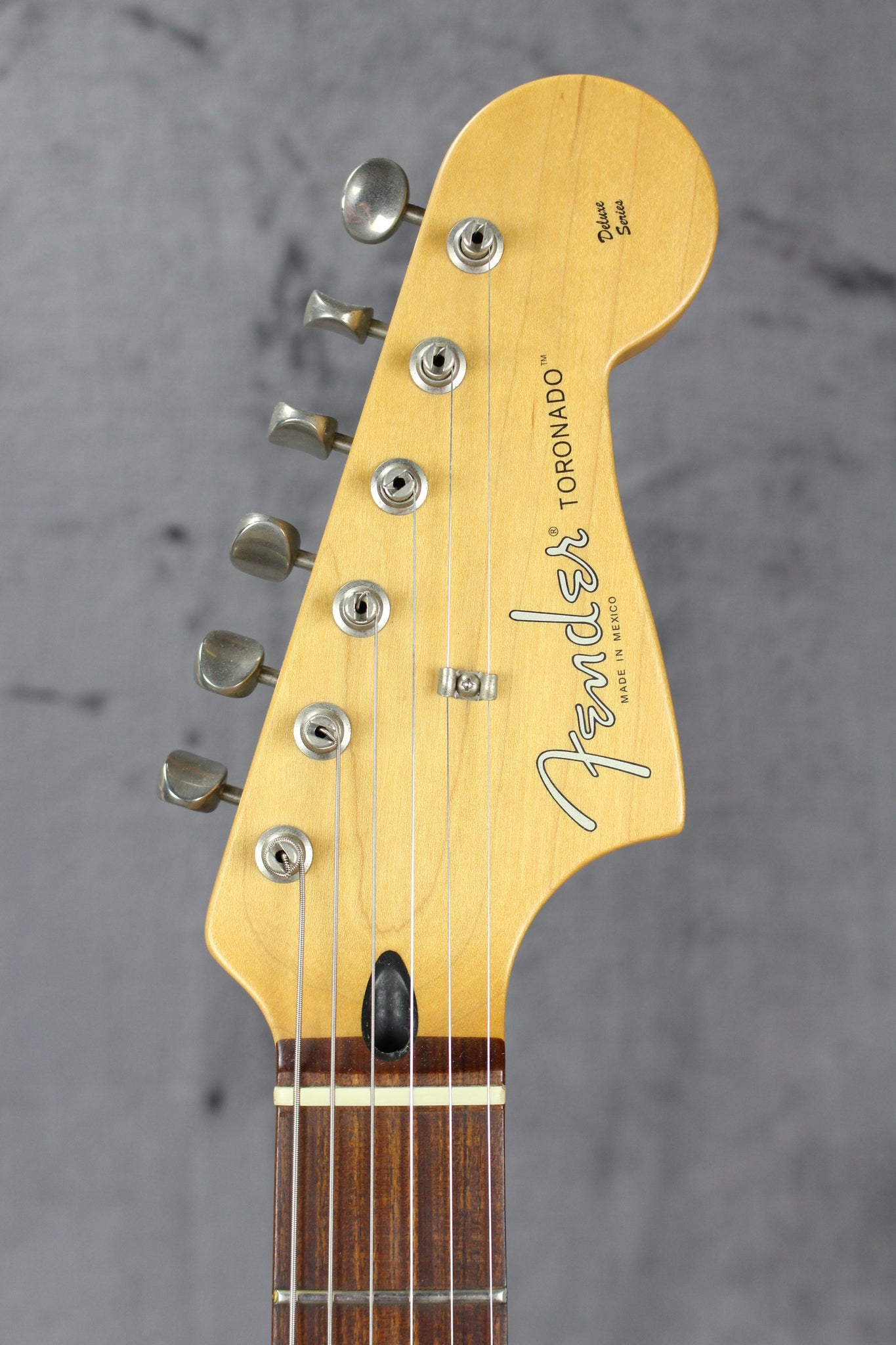 2000 Fender Toronado Olympic White – Empire Guitars