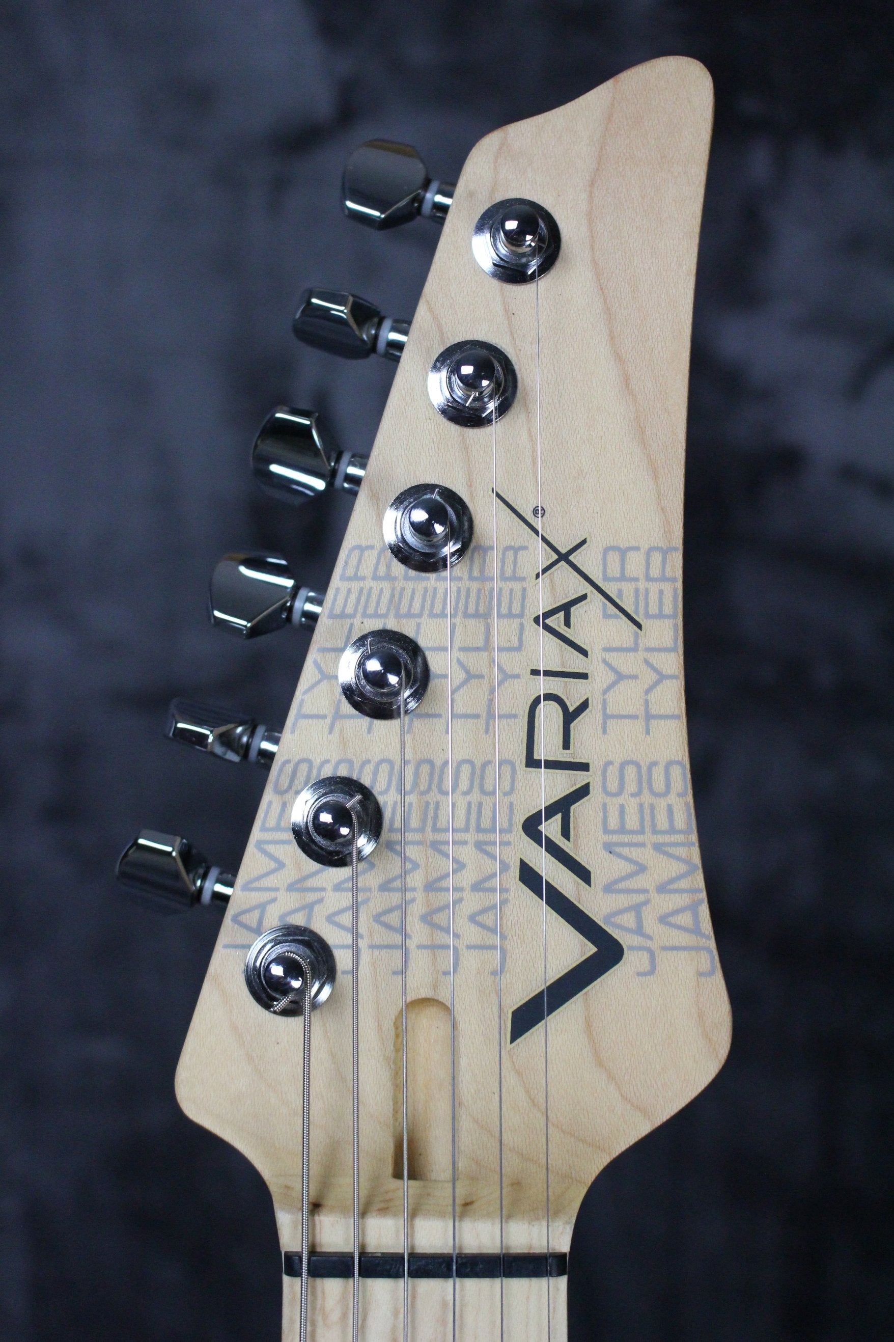 Line 6 James Tyler Variax JTV-69 – Empire Guitars