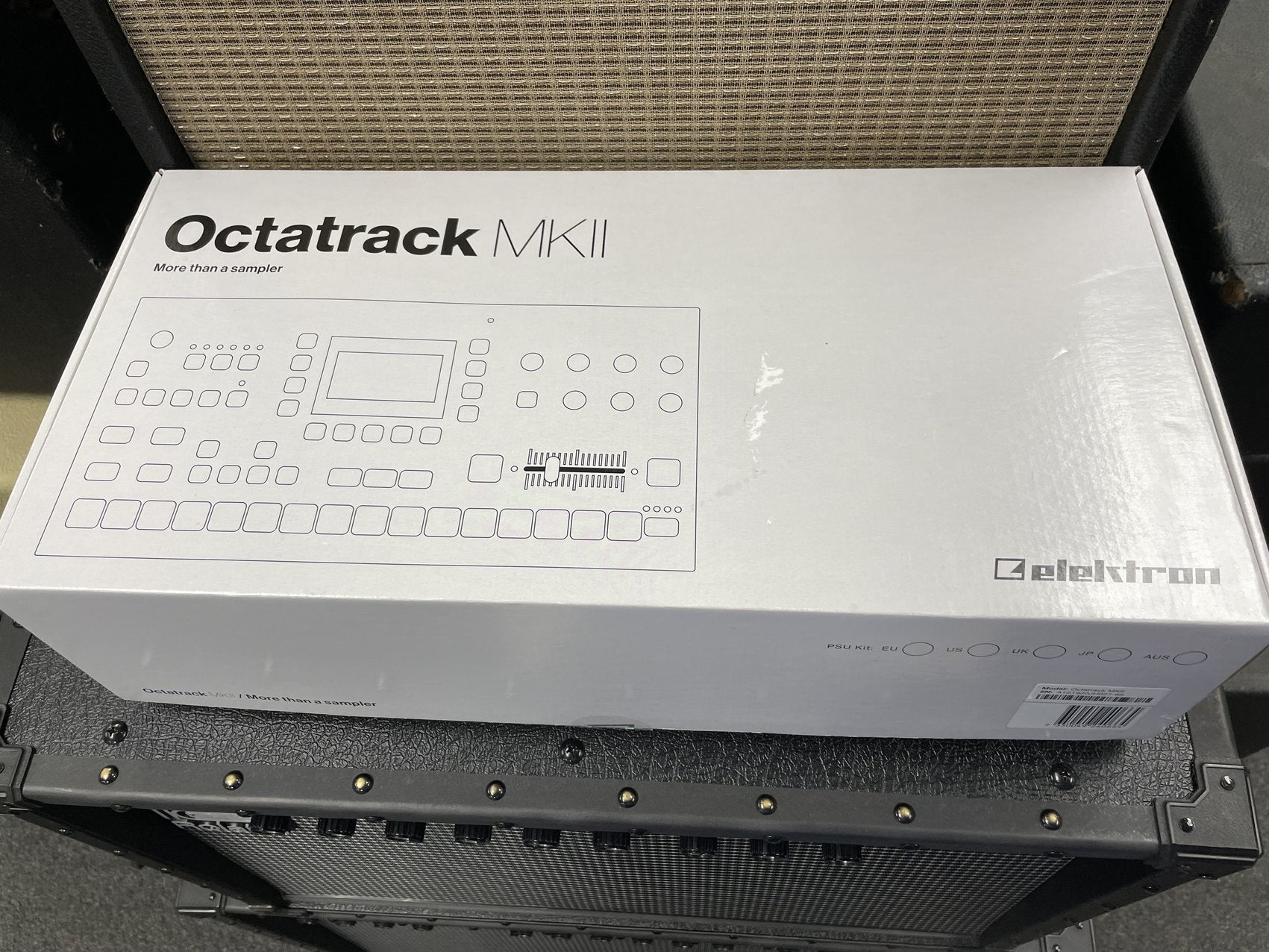 Elektron Octatrack MKII with Bag, Deck Saver, and Original Box – Empire ...