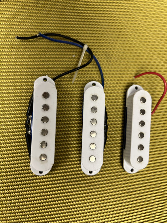 Strat style 3 pickups- used -project