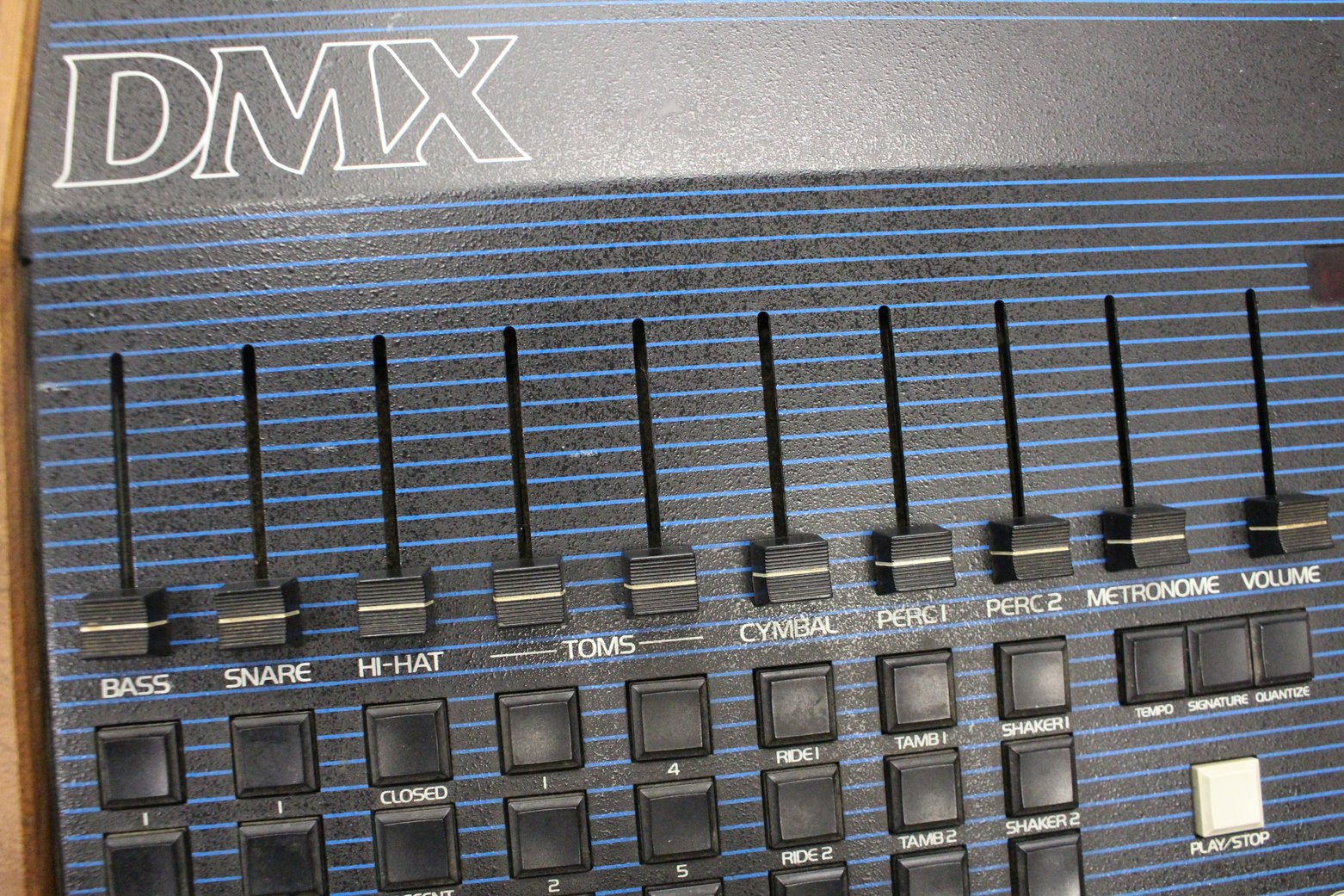 Vintage Oberheim DMX Digital Drum Machine – Empire Guitars, image size:1562x1041