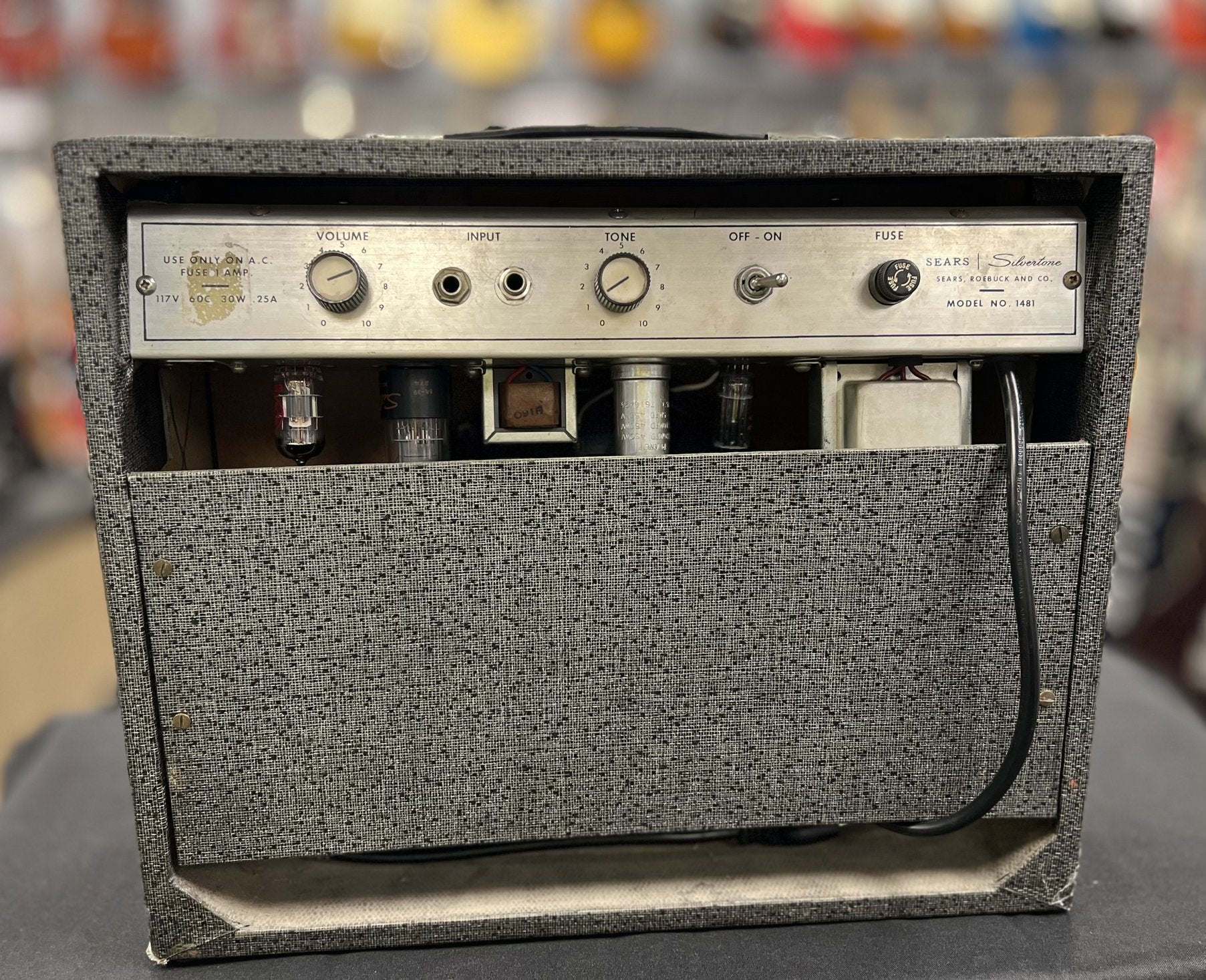 Sears Silvertone Model No. 1481 – Empire Guitars