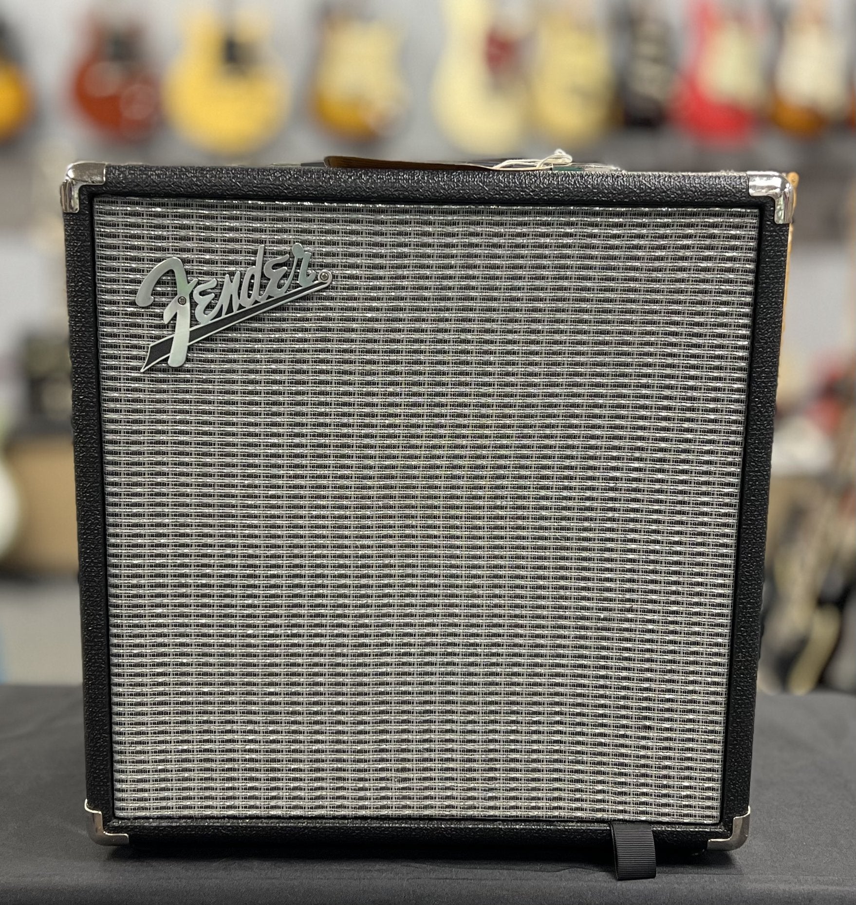 Fender Rumble 25 Bass Combo Amp – Empire Guitars