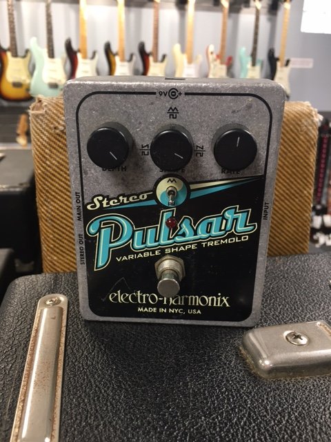 Electro-Harmonix Stereo Pulsar Used