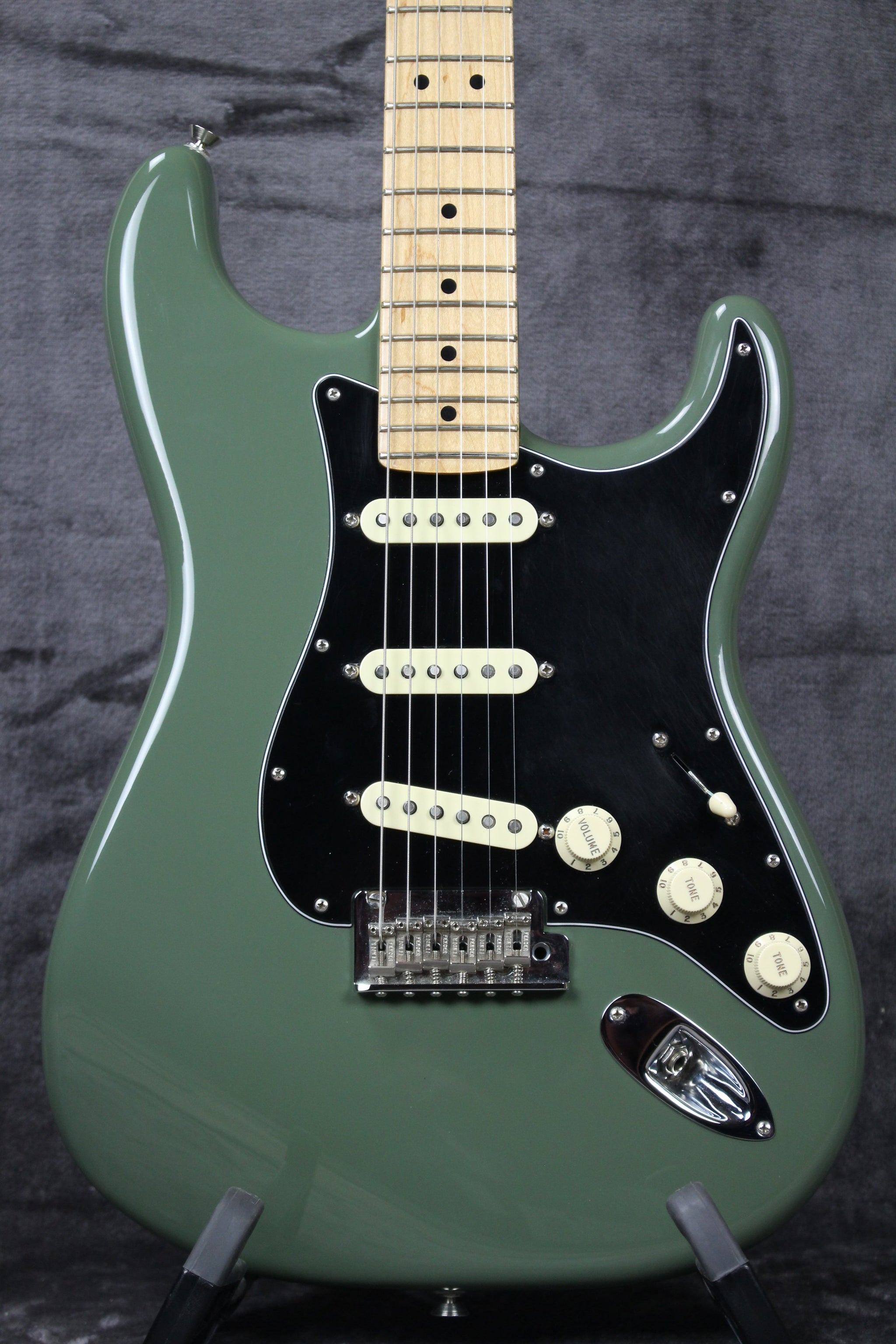 ギター Fender American Professional Strat 2017 First Look - The 2017 Fender American Professional Stratocaster