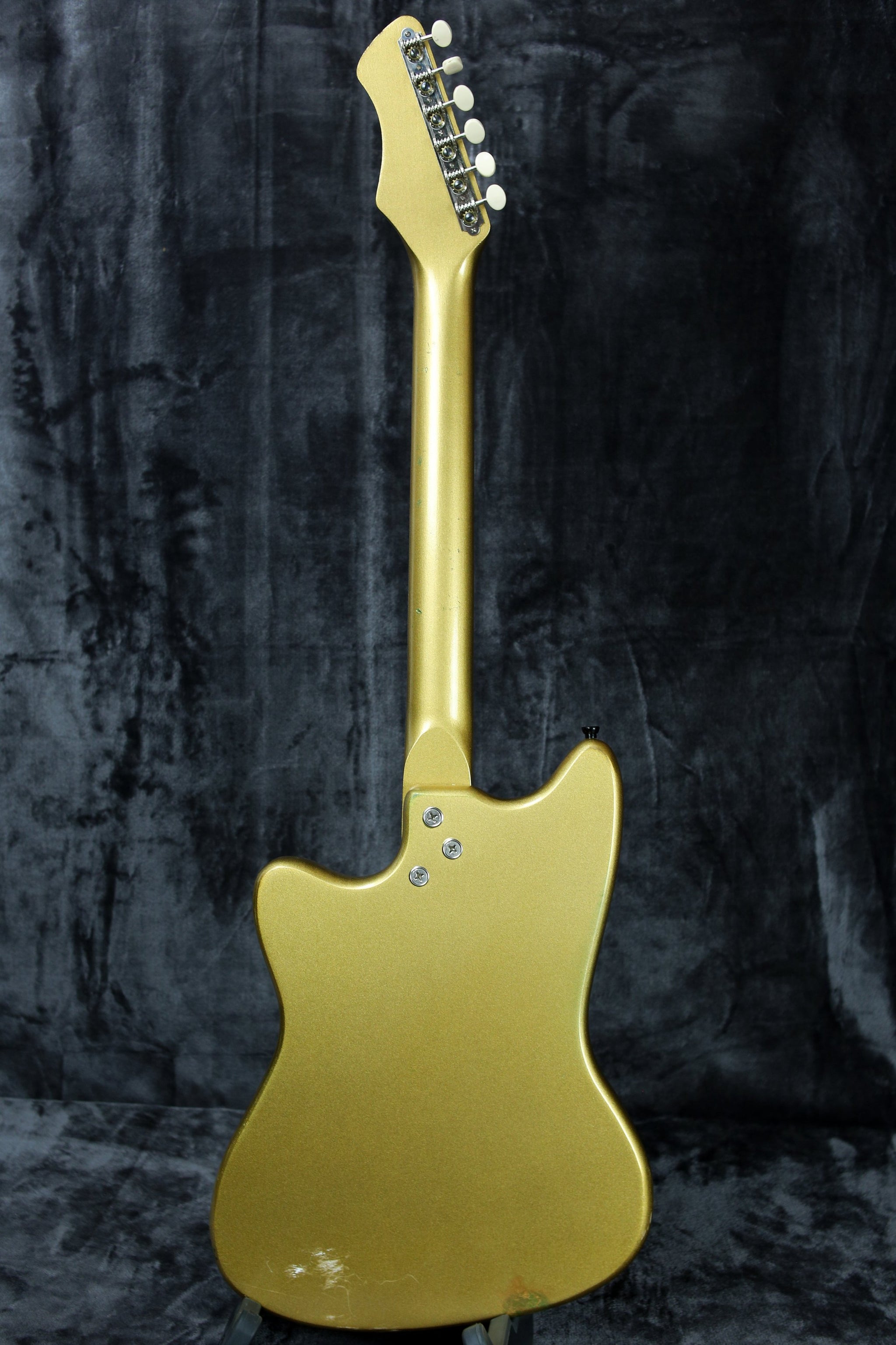 1965 Airline Bobkat Gold – Empire Guitars 1965 Airline Bobkat Gold – Empire Guitars