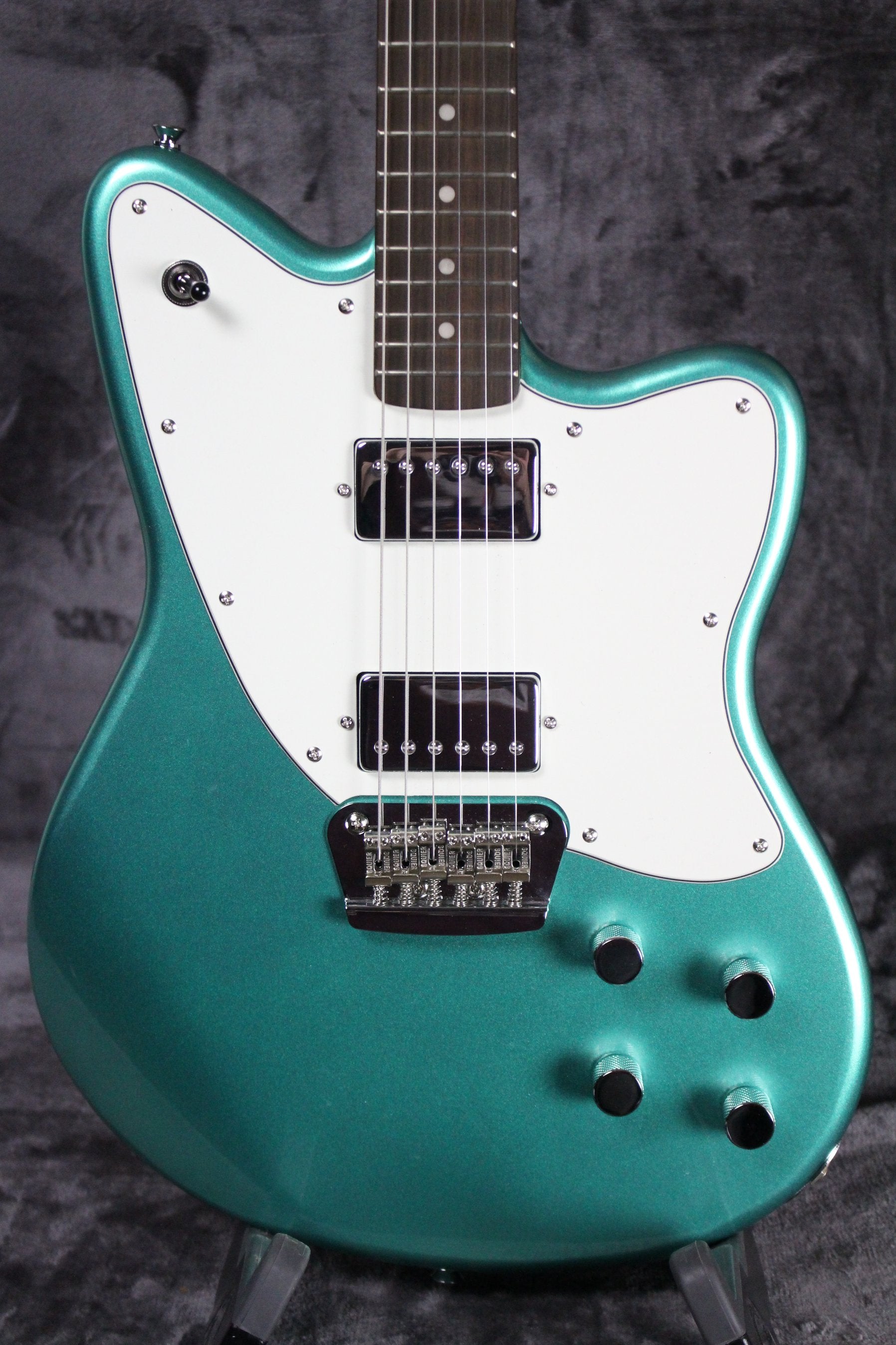 Squier Toronado – Empire Guitars