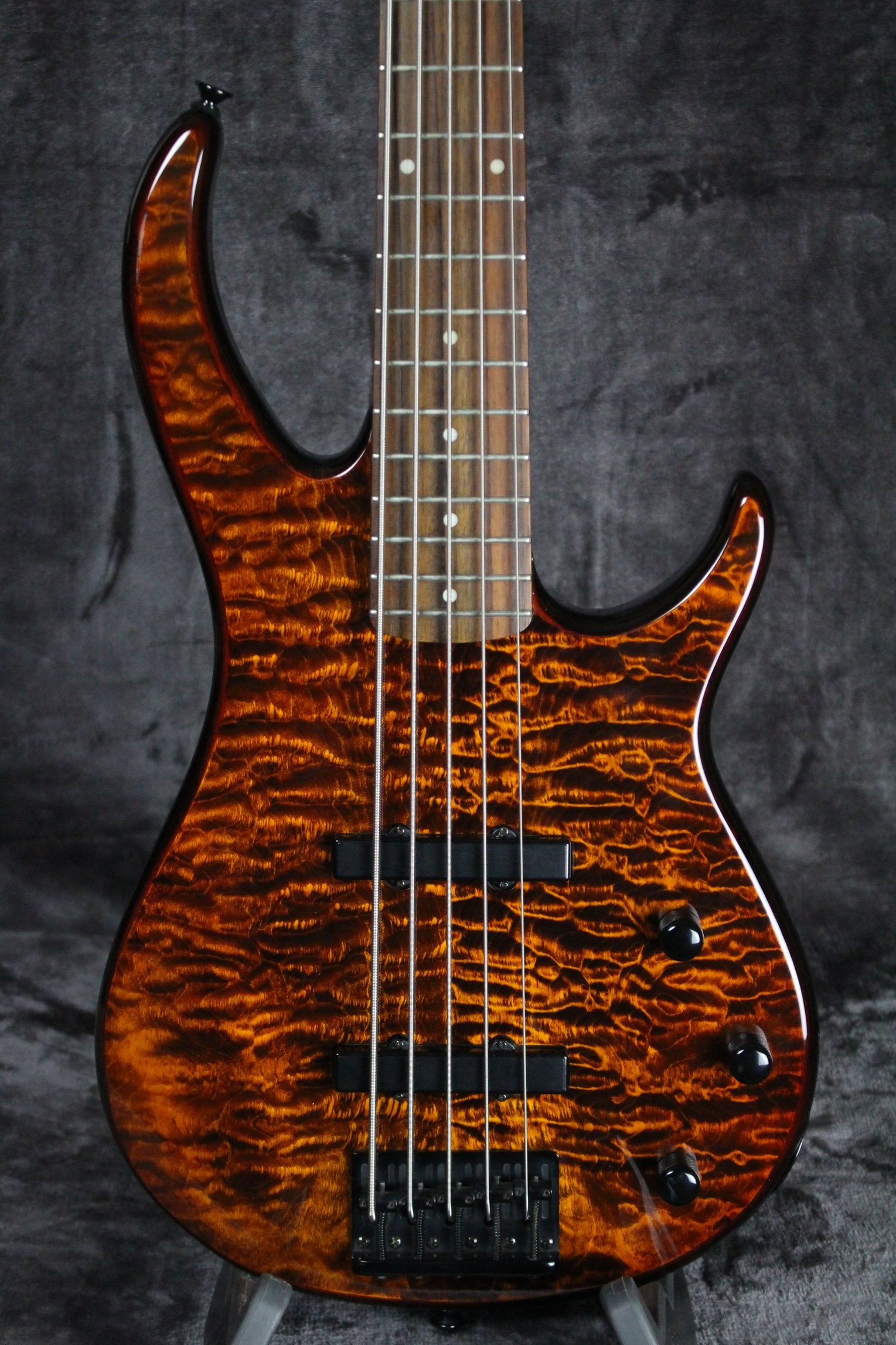 Peavey Millenium 5-String – Empire Guitars